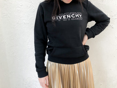 NEW ARRIVAL【GIVENCHY】